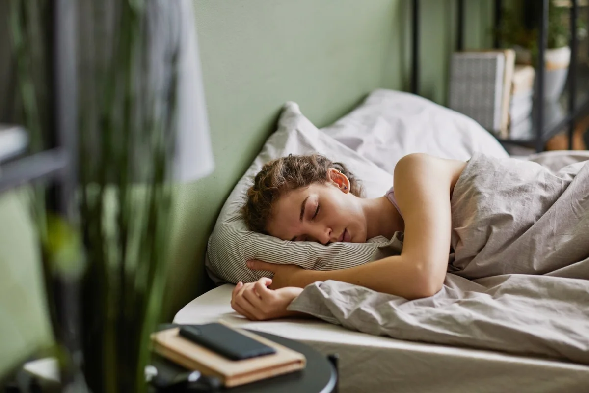 Falling Asleep in Minutes Is Not Trivial: Psychology Links These 5 Personality Traits