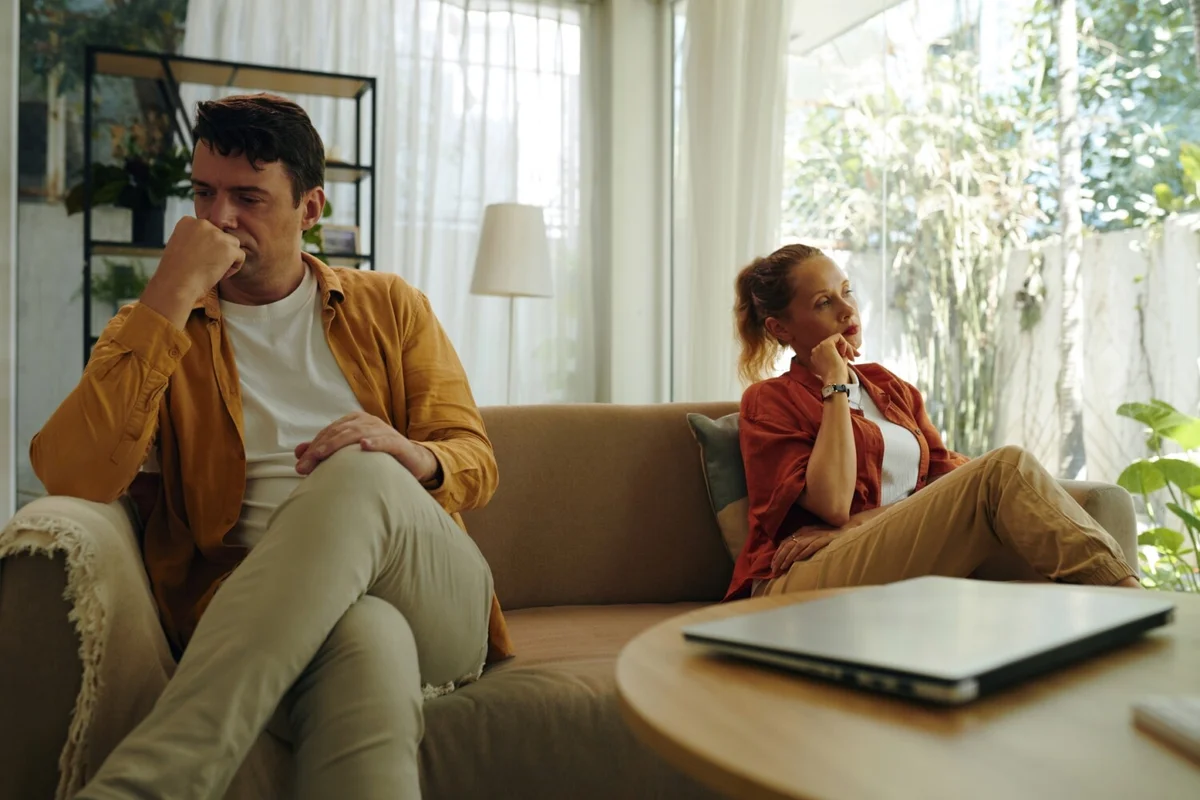 Recognizing Emotional Infidelity: Key Signs to Watch For